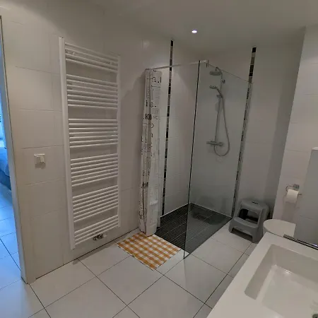 Appartement 1br With Garage In Kirchberg Luxemburg