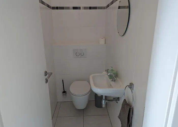 1br With Garage In Kirchberg דירה *